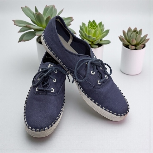 Keds Navy Canvas Champion Wave Shoes with White Accents SZ 7.5 - Picture 3 of 9